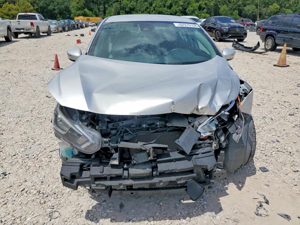 2020 Nissan Versa მანქანა იყიდება აუქციონზე, vin: 3N1CN8EV6LL812821, აუქციონის ნომერი: 62976106