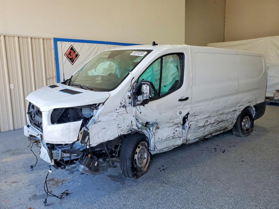 59376206 :رقم المزاد ، 1FTYE1Y81SKA67511 vin ، 2015 Ford Transit مزاد بيع