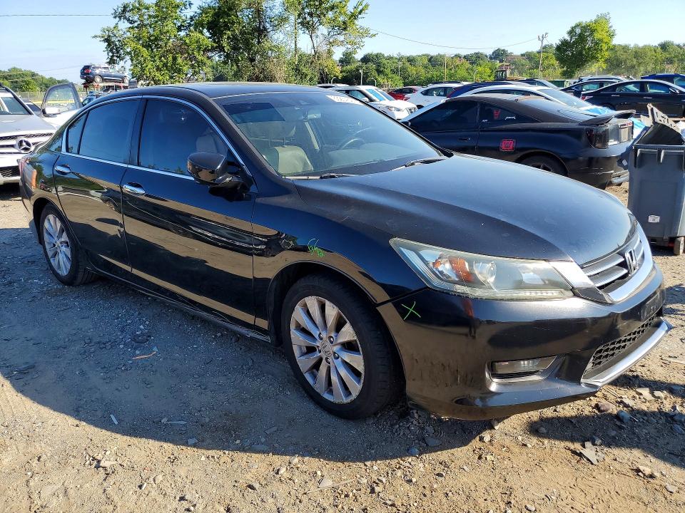 63234326 :رقم المزاد ، 1HGCR2F86FA020351 vin ، 2015 Honda Accord مزاد بيع