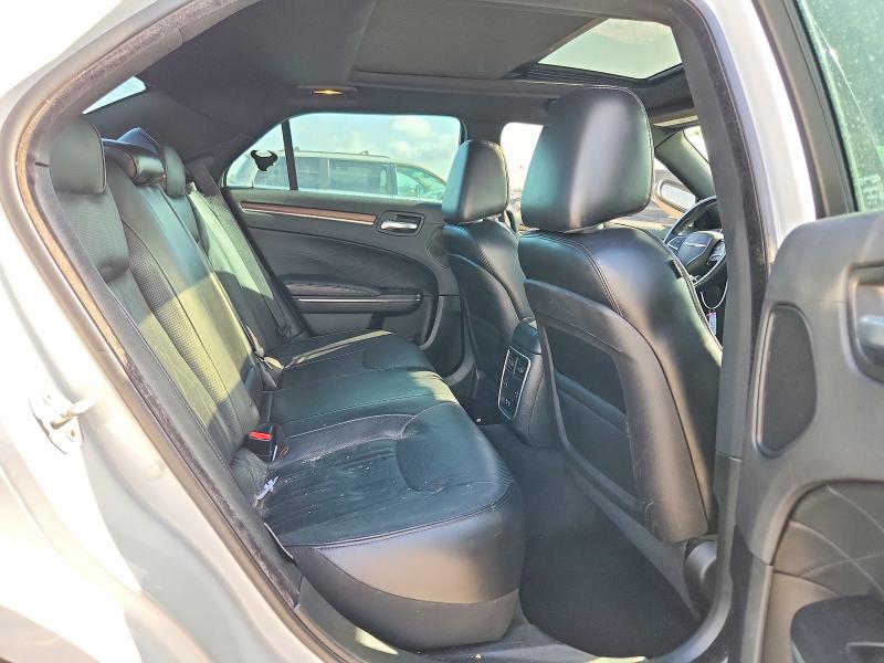 60803776 :رقم المزاد ، 2C3CCAPT9FH769244 vin ، 2015 Chrysler 300c مزاد بيع