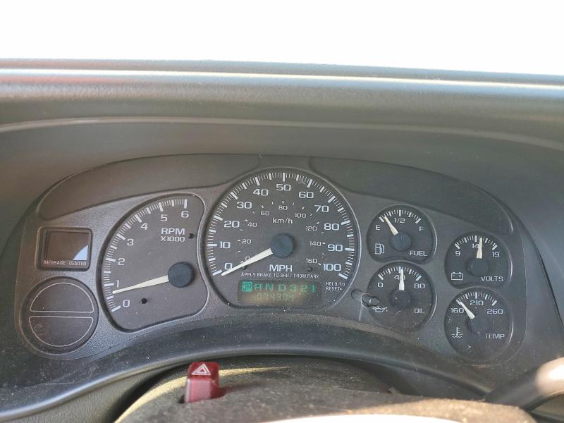 61204016 :رقم المزاد ، 1GCEC14W72Z208652 vin ، 2002 Chevrolet Silverado مزاد بيع