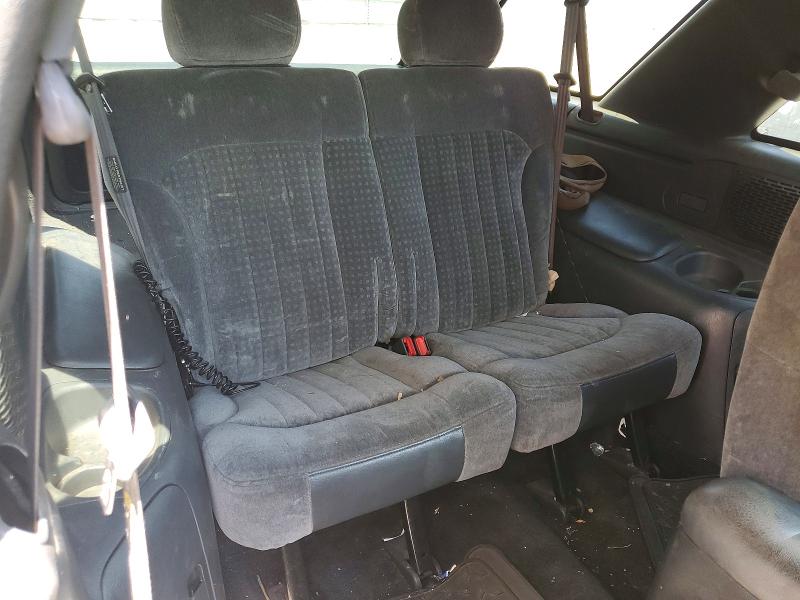 63433516 :رقم المزاد ، 1GNCT18WX1K163836 vin ، 2001 Chevrolet Blazer مزاد بيع