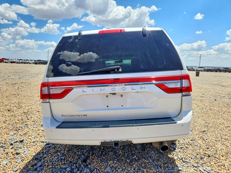 61521356 :رقم المزاد ، 5LMJJ2JT5HEL13736 vin ، 2017 Lincoln Navigator مزاد بيع