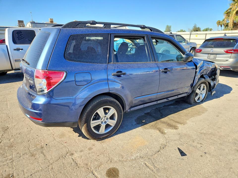 61764306 :رقم المزاد ، JF2SHABC7CH465851 vin ، 2012 Subaru Forester مزاد بيع