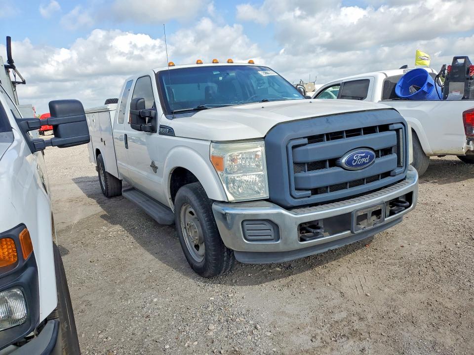 62119686 :رقم المزاد ، 1FD7X3ET7EEA93376 vin ، 2014 Ford F350 مزاد بيع