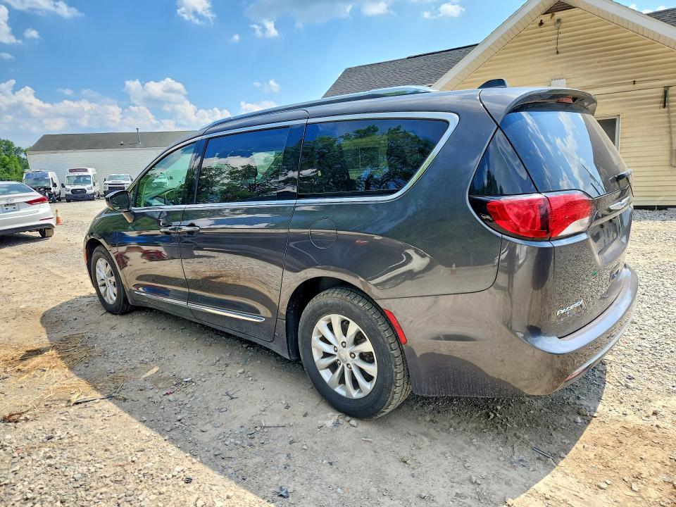 Продаж на аукціоні авто 2018 Chrysler Pacifica, vin: 2C4RC1BG2JR152030, номер лоту: 60744406