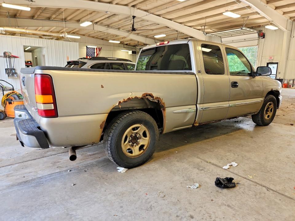60124696 :رقم المزاد ، 1GTEC19T3YZ170120 vin ، 2000 Gmc New Sierra مزاد بيع