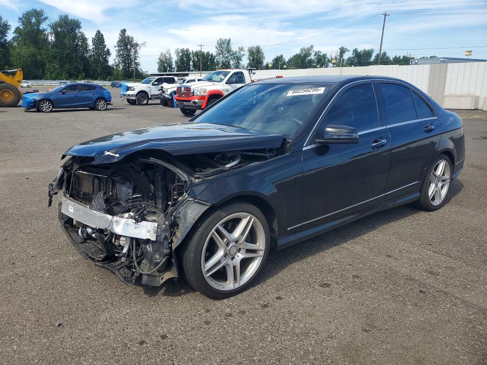 2013 Mercedes-benz C მანქანა იყიდება აუქციონზე, vin: WDDGF5HB5DA873815, აუქციონის ნომერი: 60259296