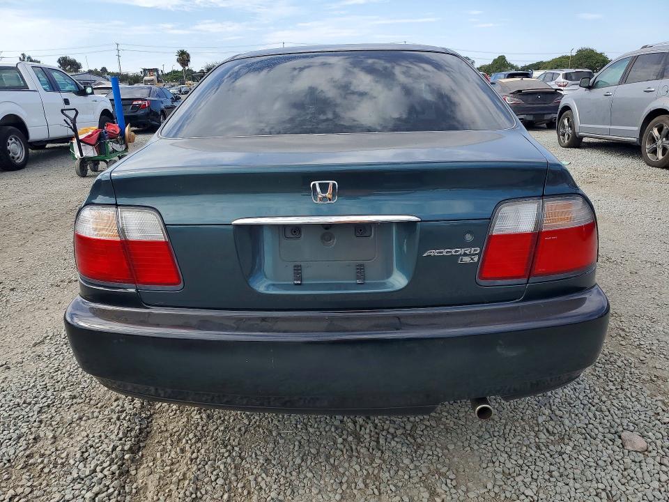 Продажа на аукционе авто 1997 Honda Accord, vin: 1HGCD5632VA215012, номер лота: 62055336