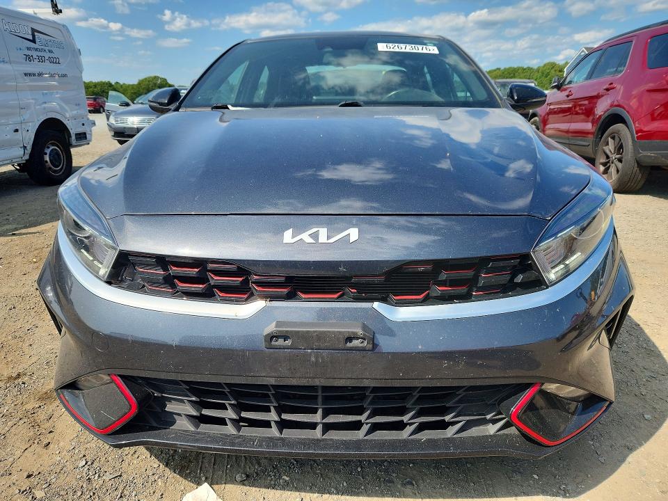 62673076 :رقم المزاد ، 3KPF54AD2PE647540 vin ، 2023 Kia Forte مزاد بيع
