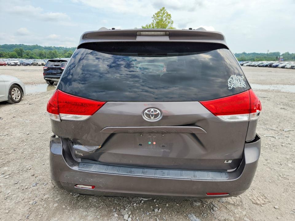 Продаж на аукціоні авто 2014 Toyota Sienna, vin: 5TDKK3DC2ES414569, номер лоту: 62458176