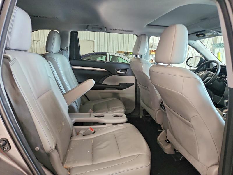 63122936 :رقم المزاد ، 5TDJKRFH2GS313655 vin ، 2016 Toyota Highlander مزاد بيع