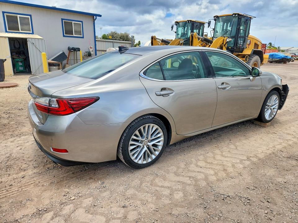 2016 Lexus Es მანქანა იყიდება აუქციონზე, vin: 58ABK1GG1GU015870, აუქციონის ნომერი: 61399566