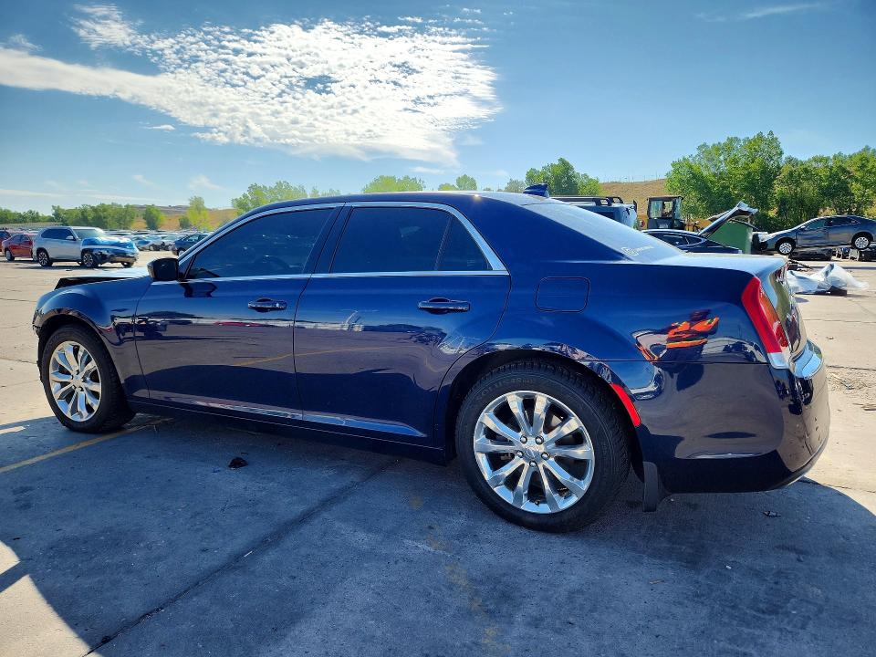 62904836 :رقم المزاد ، 2C3CCARG3HH512454 vin ، 2017 Chrysler 300 مزاد بيع
