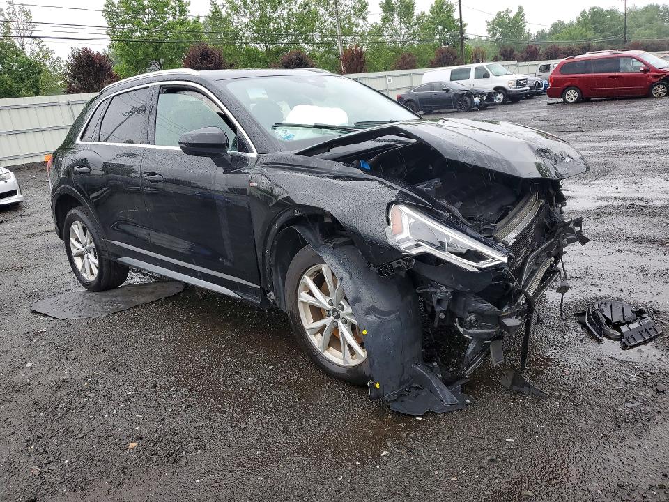 59289586 :رقم المزاد ، WA1EECF39M1022759 vin ، 2021 Audi Q3 مزاد بيع