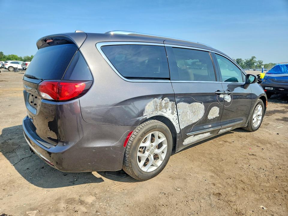 Продажа на аукционе авто 2018 Chrysler Pacifica, vin: 2C4RC1EG7JR157882, номер лота: 61043676