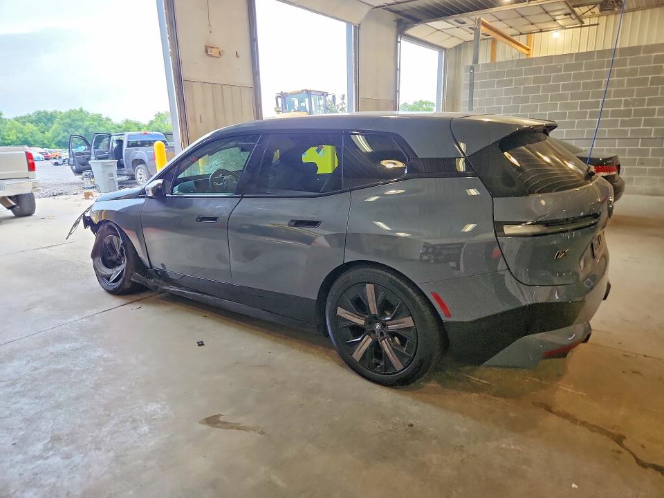61187036 :رقم المزاد ، WB533CF07PCM48172 vin ، 2023 Bmw Ix مزاد بيع