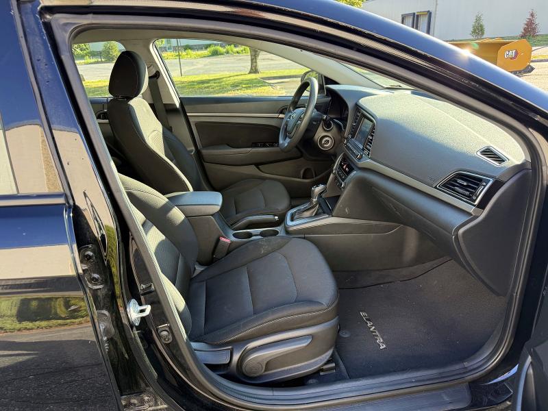 Продажа на аукционе авто 2018 Hyundai Elantra, vin: 5NPD84LF7JH286306, номер лота: 61249736