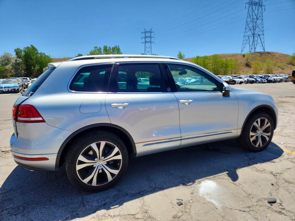 Продаж на аукціоні авто 2017 Volkswagen Touareg, vin: WVGRF7BP5HD004411, номер лоту: 61167136