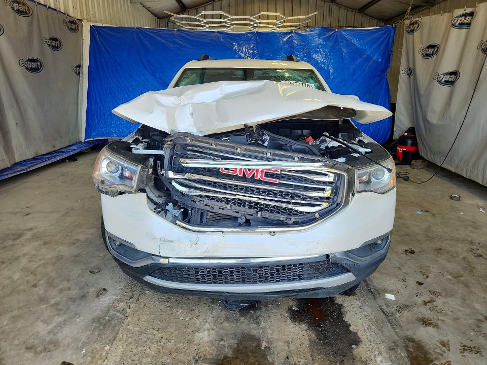59657776 :رقم المزاد ، 1GKKNLLA5JZ173319 vin ، 2018 Gmc Acadia مزاد بيع
