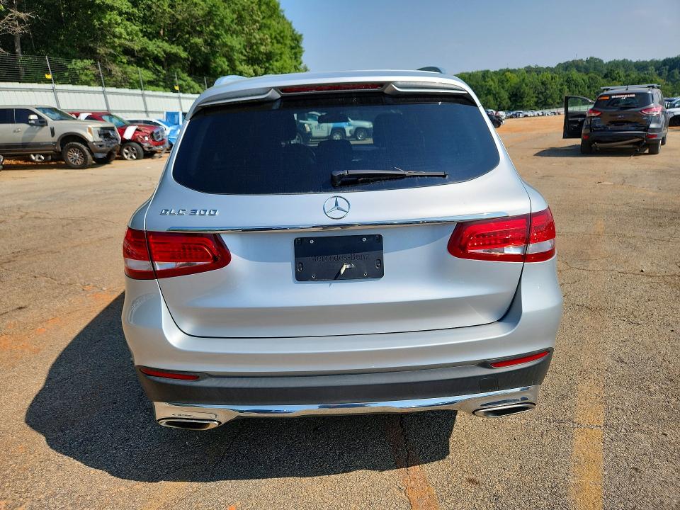 62230926 :رقم المزاد ، WDC0G4JB0HV008563 vin ، 2017 Mercedes-benz Glc مزاد بيع