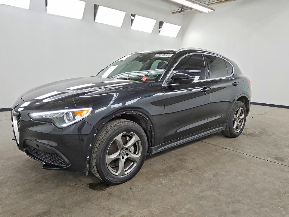 60307436 :رقم المزاد ، ZASPAKAN6M7D11339 vin ، 2021 Alfa Romeo Stelvio مزاد بيع