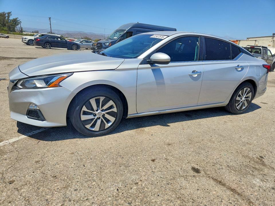 Продаж на аукціоні авто 2019 Nissan Altima, vin: 1N4BL4BVXKC124526, номер лоту: 61547876