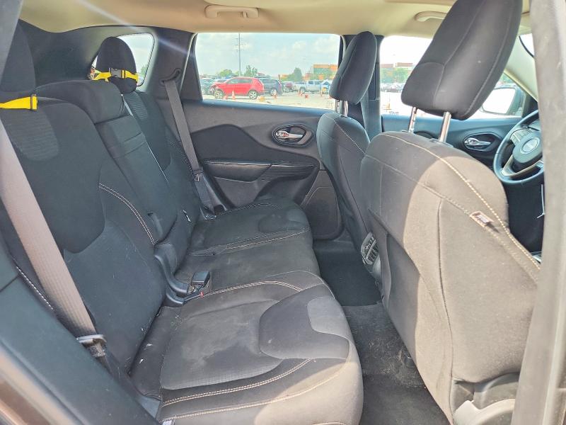 62778186 :رقم المزاد ، 1C4PJMCB0FW772326 vin ، 2015 Jeep Cherokee مزاد بيع