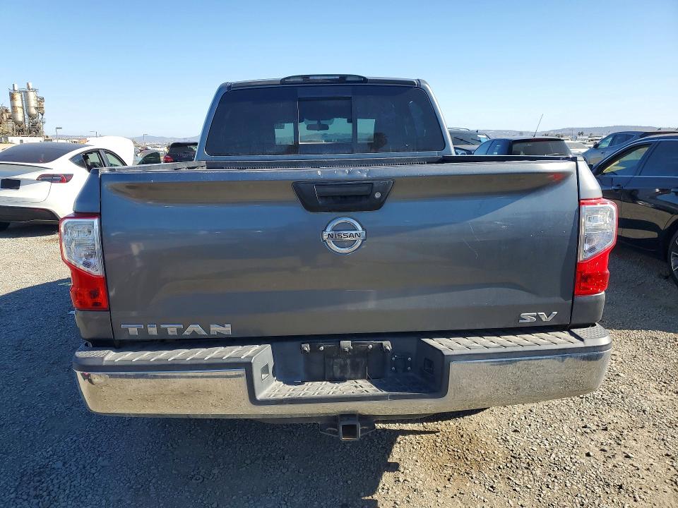62084406 :رقم المزاد ، 1N6AA1EK9HN555980 vin ، 2017 Nissan Titan مزاد بيع