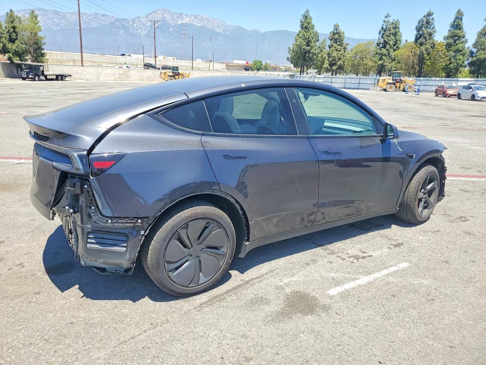 2026 Tesla Model Y მანქანა იყიდება აუქციონზე, vin: 7SAYGDEDXTF415367, აუქციონის ნომერი: 63245066