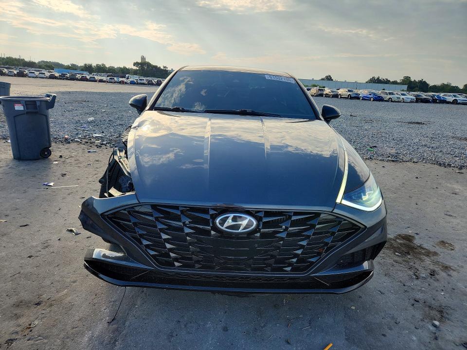 61532186 :رقم المزاد ، 5NPEJ4J20MH117743 vin ، 2021 Hyundai Sonata مزاد بيع