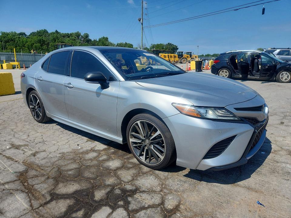 Aukcja sprzedaży 2018 Toyota Camry, vin: 4T1B61HK8JU067129, numer aukcji: 62392846