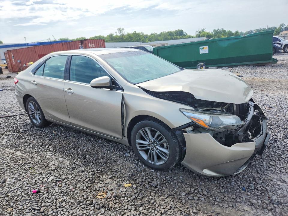 62338886 :رقم المزاد ، 4T1BF1FK5FU497730 vin ، 2015 Toyota Camry مزاد بيع