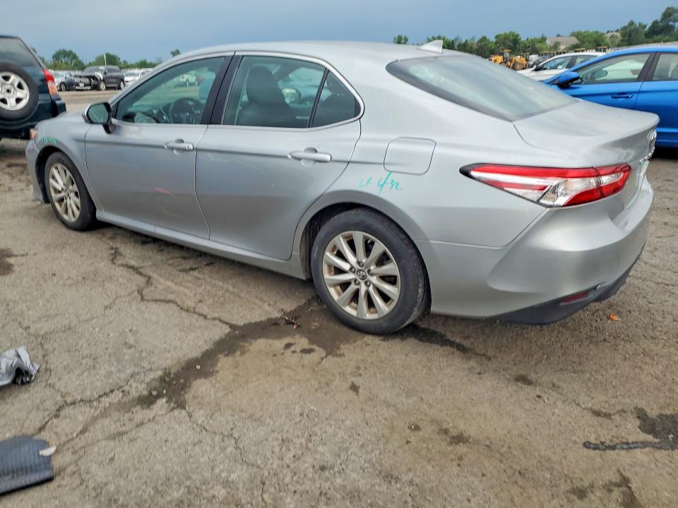 2019 Toyota Camry მანქანა იყიდება აუქციონზე, vin: 4T1B11HK0KU713117, აუქციონის ნომერი: 62627846