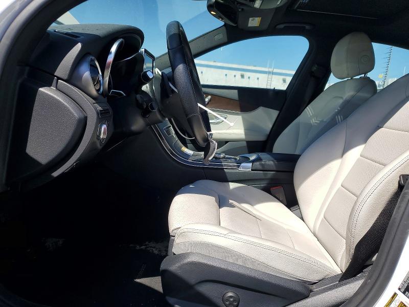 61389646 :رقم المزاد ، 55SWF4JB8JU274869 vin ، 2018 Mercedes-benz C مزاد بيع