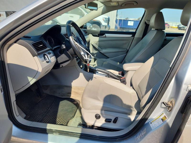 58325826 :رقم المزاد ، 1VWBP7A38CC048089 vin ، 2012 Volkswagen Passat مزاد بيع