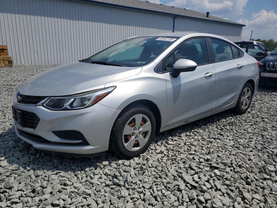 60592726 :رقم المزاد ، 1G1BC5SM8H7265452 vin ، 2017 Chevrolet Cruze مزاد بيع