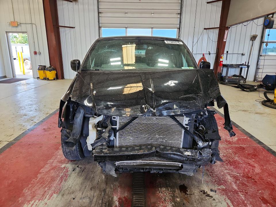 61585316 :رقم المزاد ، 2C4RDGCG9JR163041 vin ، 2018 Dodge Grand Caravan مزاد بيع