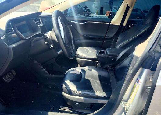 2014 Tesla Model S მანქანა იყიდება აუქციონზე, vin: 5YJSA1H17EFP49928, აუქციონის ნომერი: 63347316