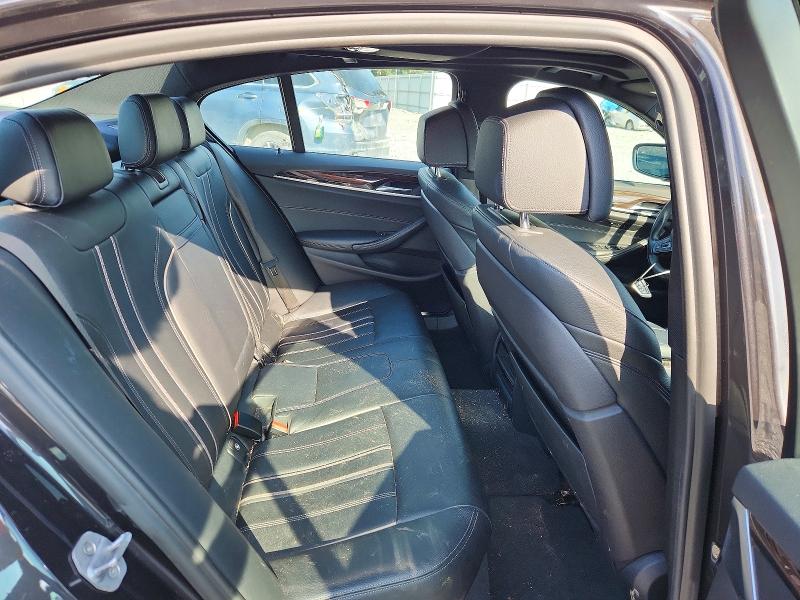 60012106 :رقم المزاد ، WBAJA7C52JG907405 vin ، 2018 Bmw 530 مزاد بيع