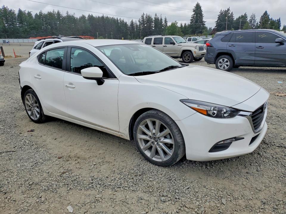 2017 Mazda 3 მანქანა იყიდება აუქციონზე, vin: 3MZBN1V78HM104697, აუქციონის ნომერი: 60254206