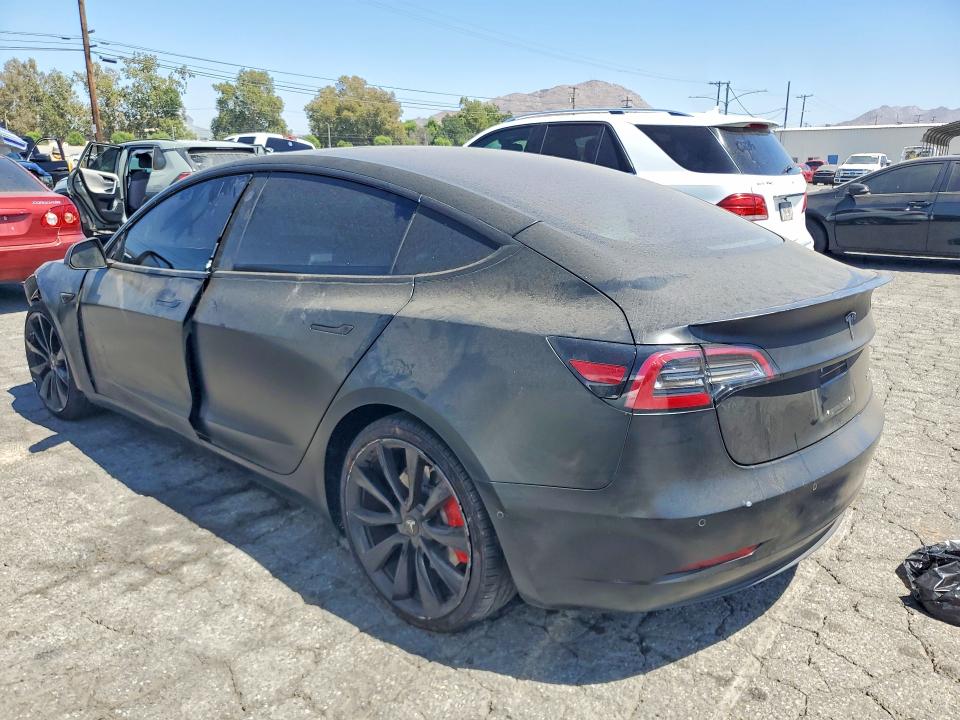 62893216 :رقم المزاد ، 5YJ3E1EB6JF055120 vin ، 2018 Tesla Model 3 مزاد بيع