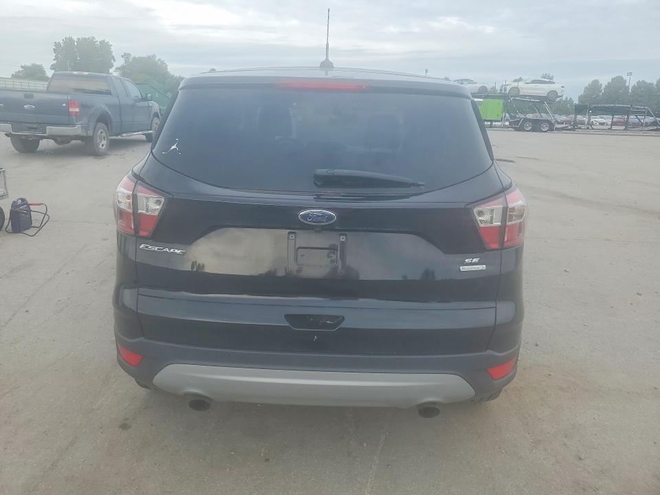 2017 Ford Escape მანქანა იყიდება აუქციონზე, vin: 1FMCU0GD9HUC76834, აუქციონის ნომერი: 62655226