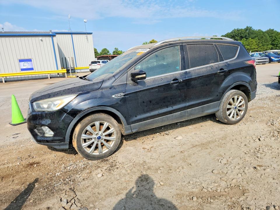 2017 Ford Escape მანქანა იყიდება აუქციონზე, vin: 1FMCU0J91HUA63400, აუქციონის ნომერი: 62536036