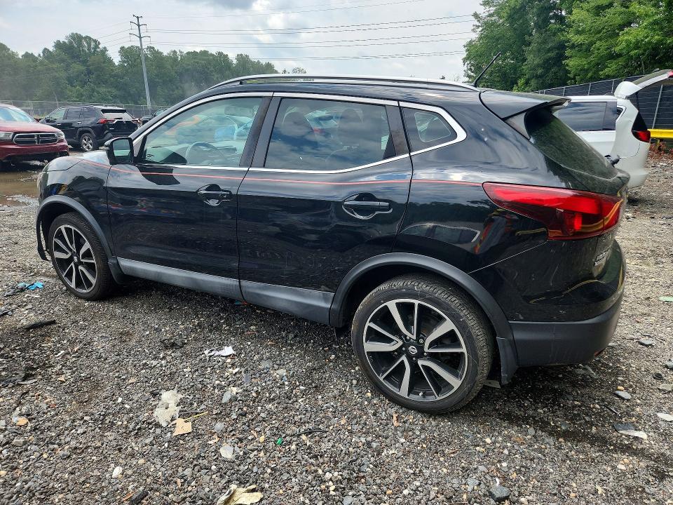 62791216 :رقم المزاد ، JN1BJ1CR4HW105142 vin ، 2017 Nissan Rogue Sport مزاد بيع