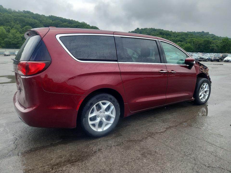 62522476 :رقم المزاد ، 2C4RC1BG7HR841328 vin ، 2017 Chrysler Pacifica مزاد بيع