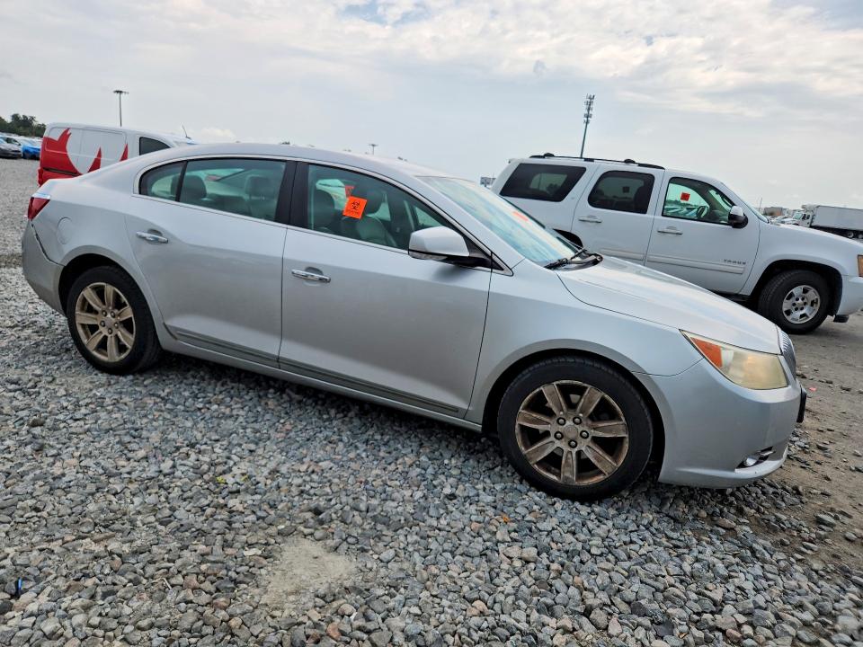 62871356 :رقم المزاد ، 1G4GC5EGXAF273806 vin ، 2010 Buick Lacrosse مزاد بيع