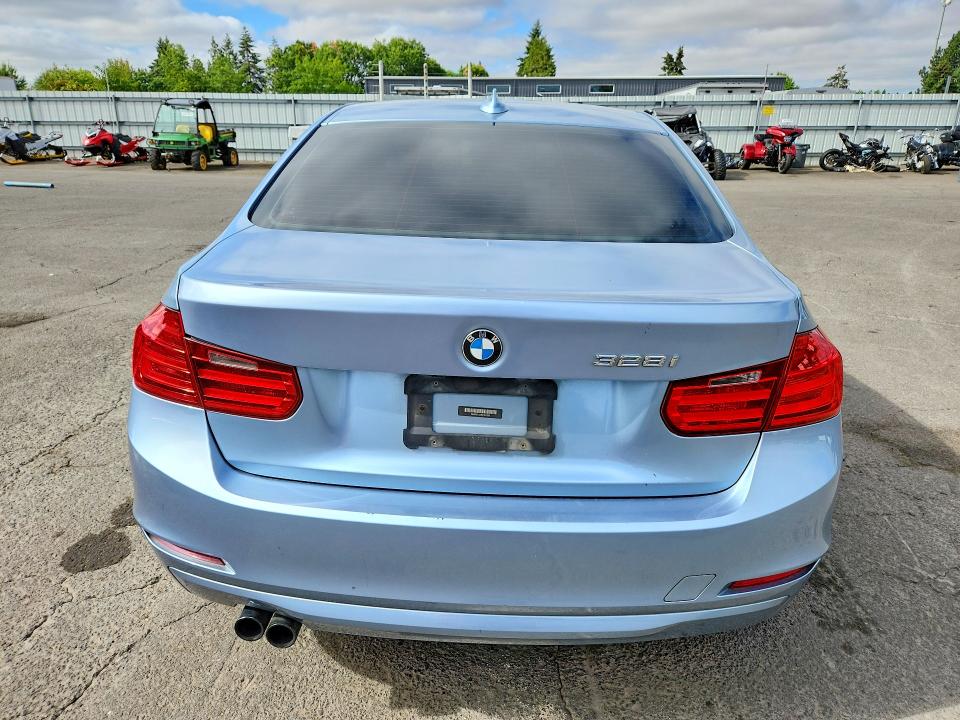 63038476 :رقم المزاد ، WBA3C1C52DF437225 vin ، 2013 Bmw 328 مزاد بيع