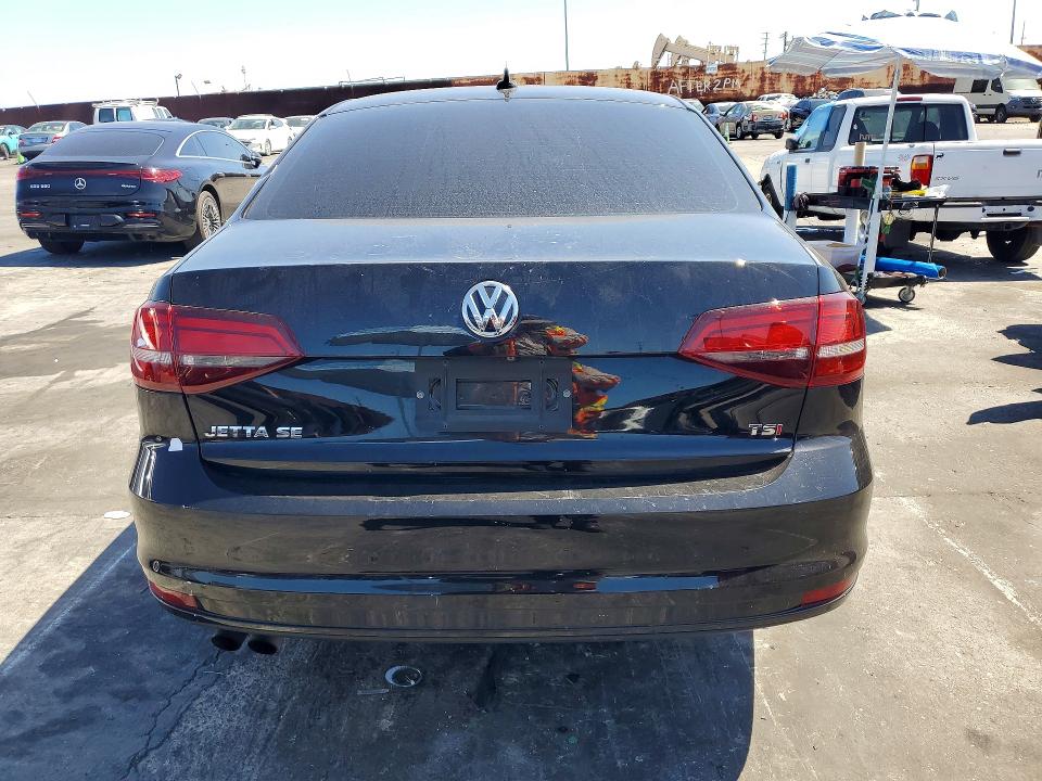 2016 Volkswagen Jetta Se 4d Sedan მანქანა იყიდება აუქციონზე, vin: 3VWD67AJ9GM340705, აუქციონის ნომერი: 62545566