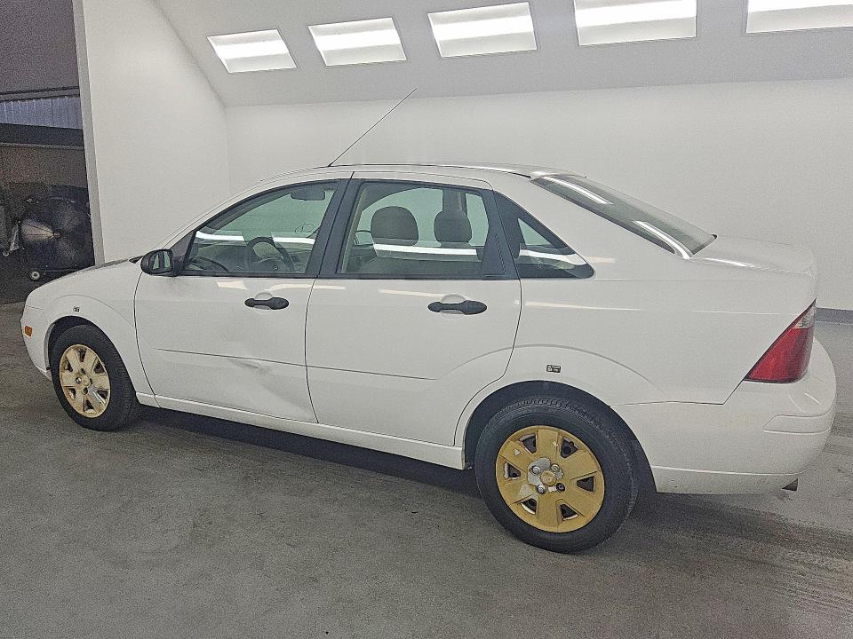 61150766 :رقم المزاد ، 1FAHP34N67W323181 vin ، 2007 Ford Focus مزاد بيع